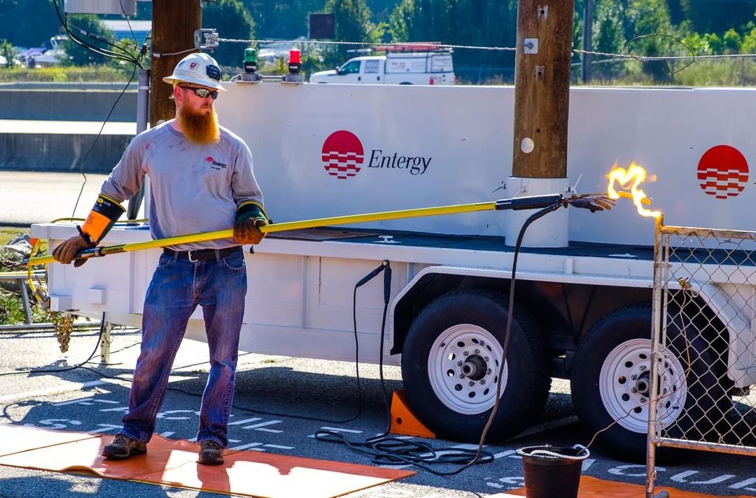A worker with Entergy demonstrating electrical safety. Photo by Instagram user @entergy