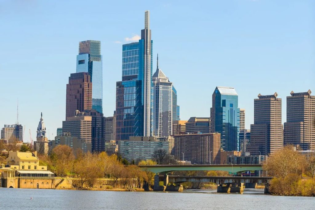 Philadelphia skyline from the Schuykill River. Photo via Instagram user @dahkman20