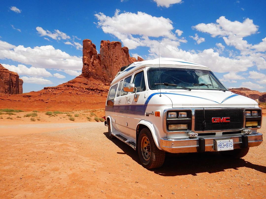 White van in the middle of the desert. Photo by Instagram user @cassie_jb