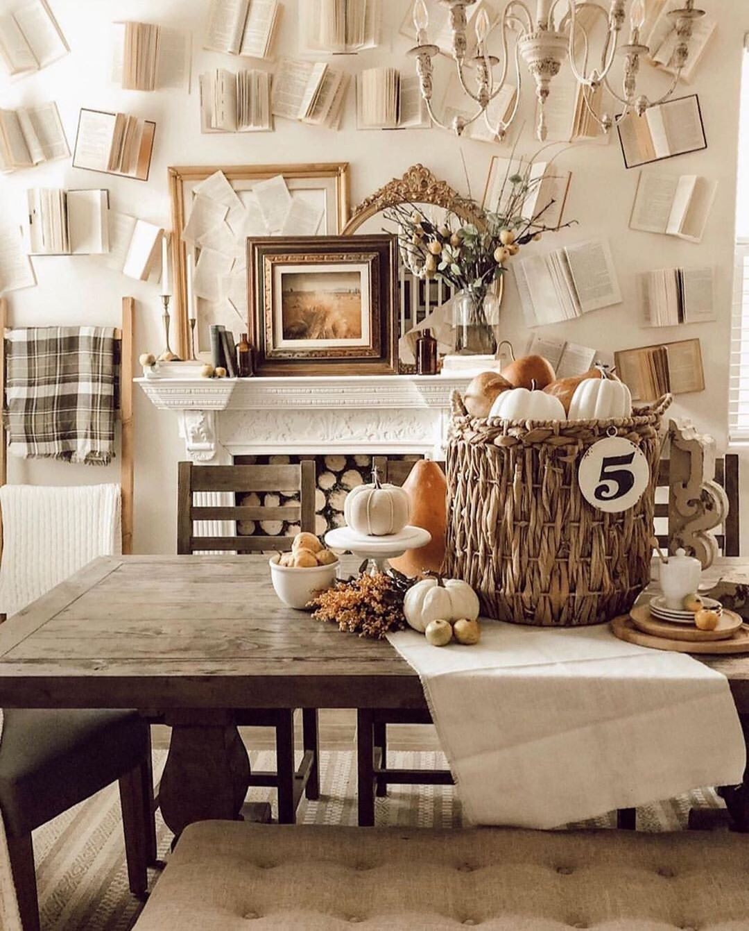 White room with books on the wall. Photo by Instagram user @archerhillcottageaz