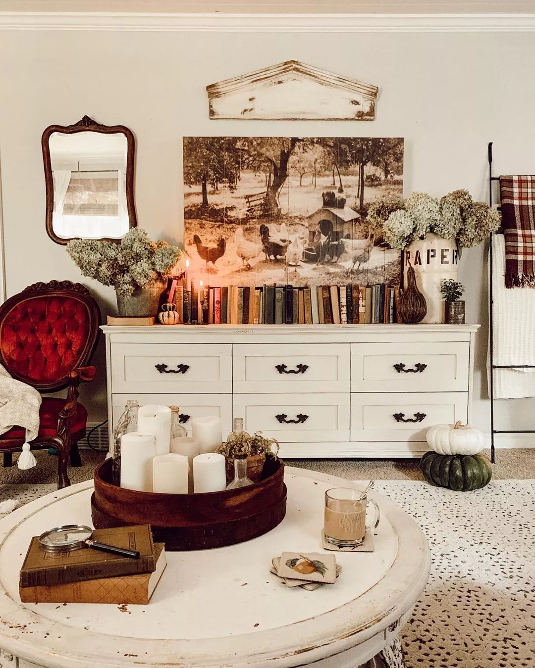 A Knick Knack Display with Vases at a Rooms To Go Furniture Store