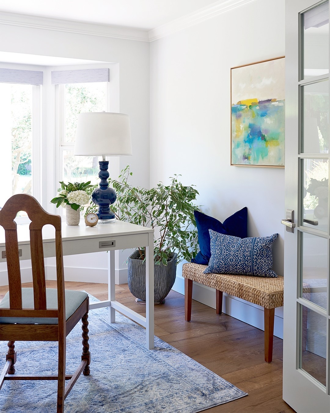 Home Office Set Up with Coastal Design Ideas. Photo by Instagram user @noellemicekinteriors