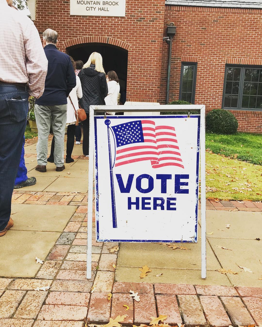 People standing in line at voting building. Photo by Instagram user @bhamnow