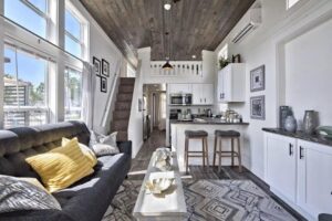 18 Tiny Home Interior Design & Decor Tips | Extra Space Storage