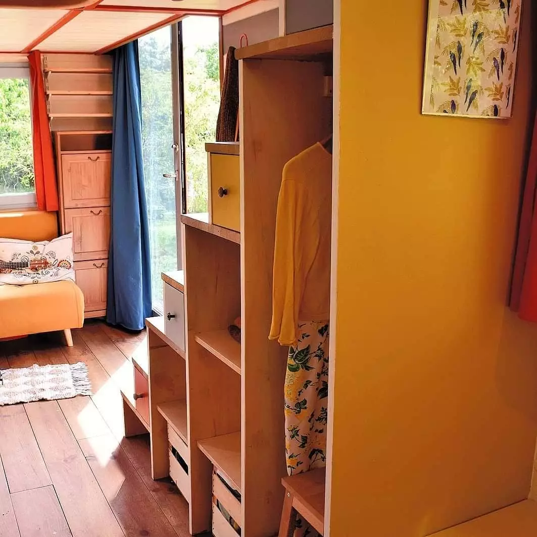 20 Tiny Home Interior Design & Decor Tips   Extra Space Storage