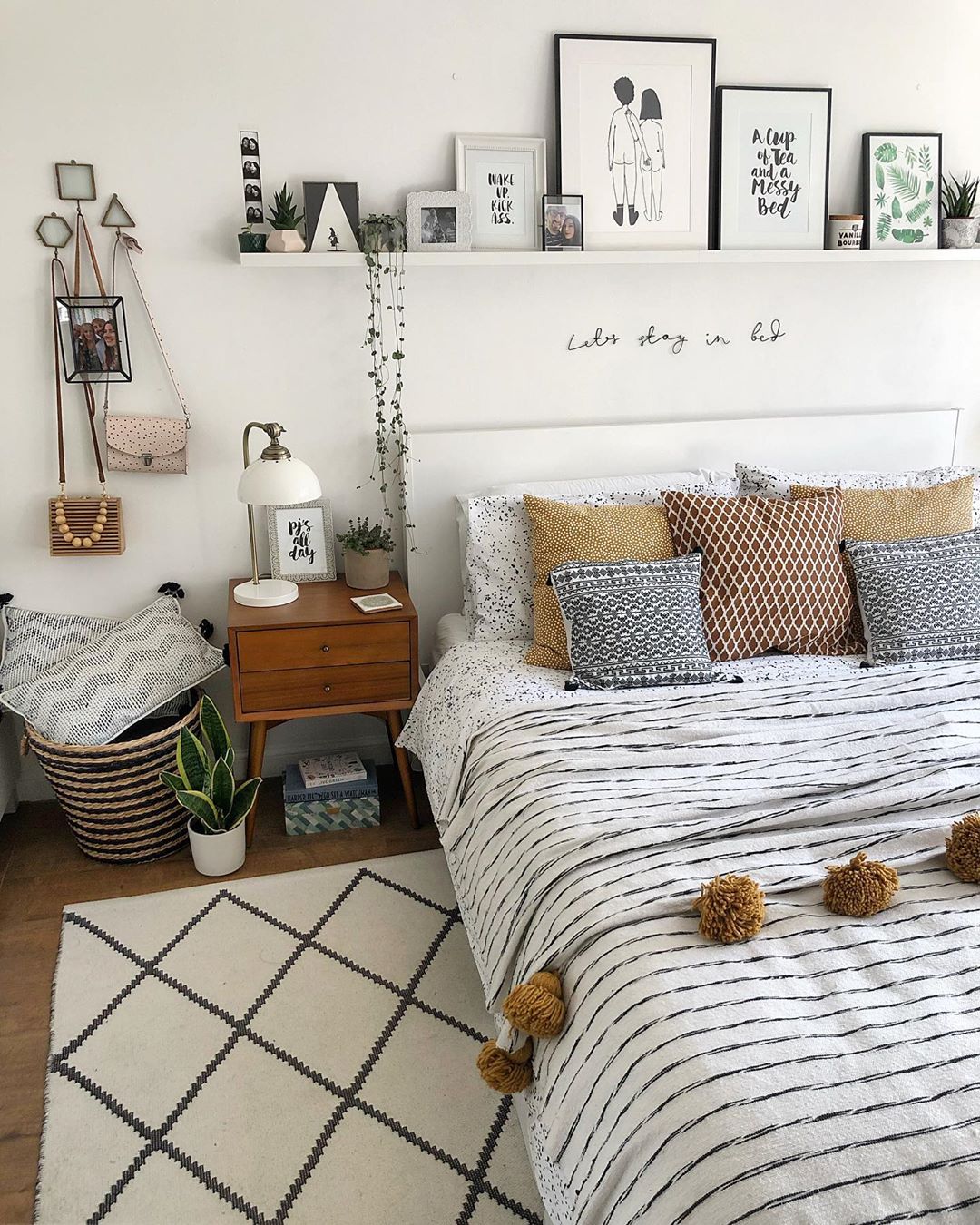 Minimalist bed store with storage