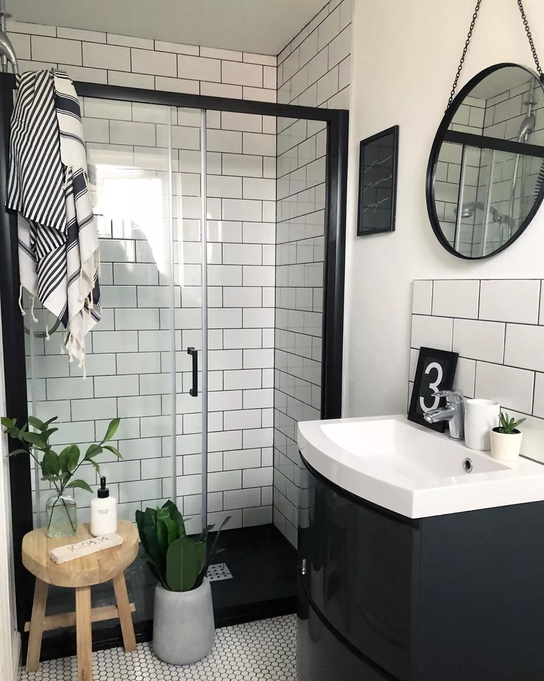 MINIMALIST bathroom tour  Where do minimalists keep the things they need?  