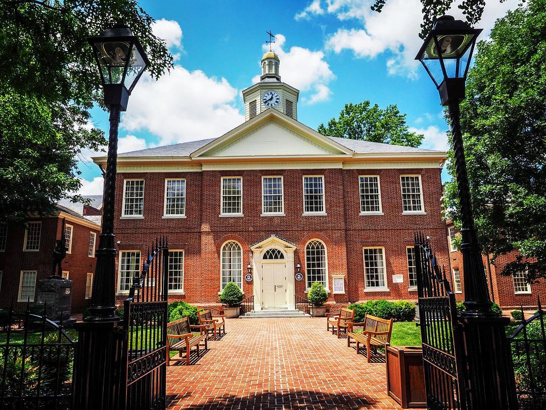 Photo of the Talbot County Courthouse in Easton, MD photo by Instagram user @abitslippy