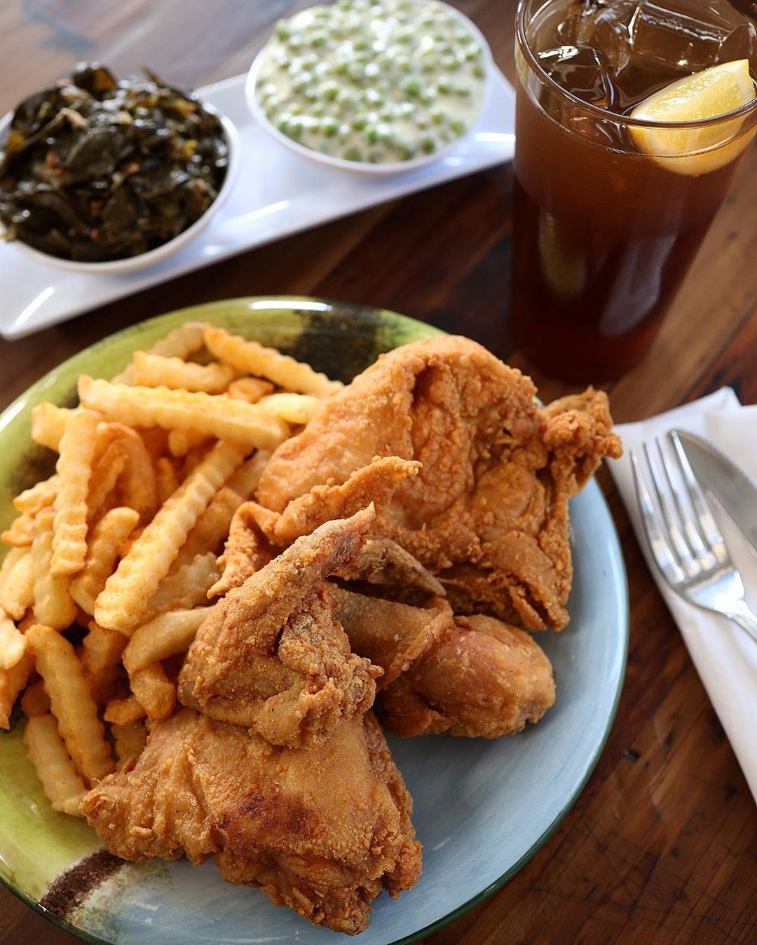 fried chicken from the Beach Road Fish House & Chicken Dinners photo by Instagram user @natedoesfood