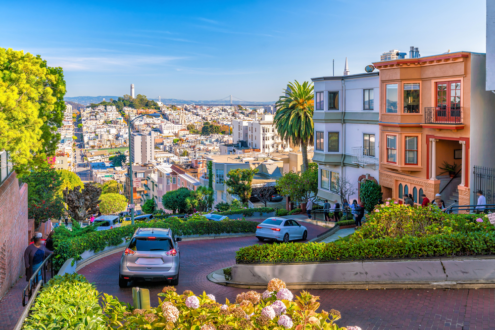 Featured Image: View of Downtown San Francisco from Lombard Street