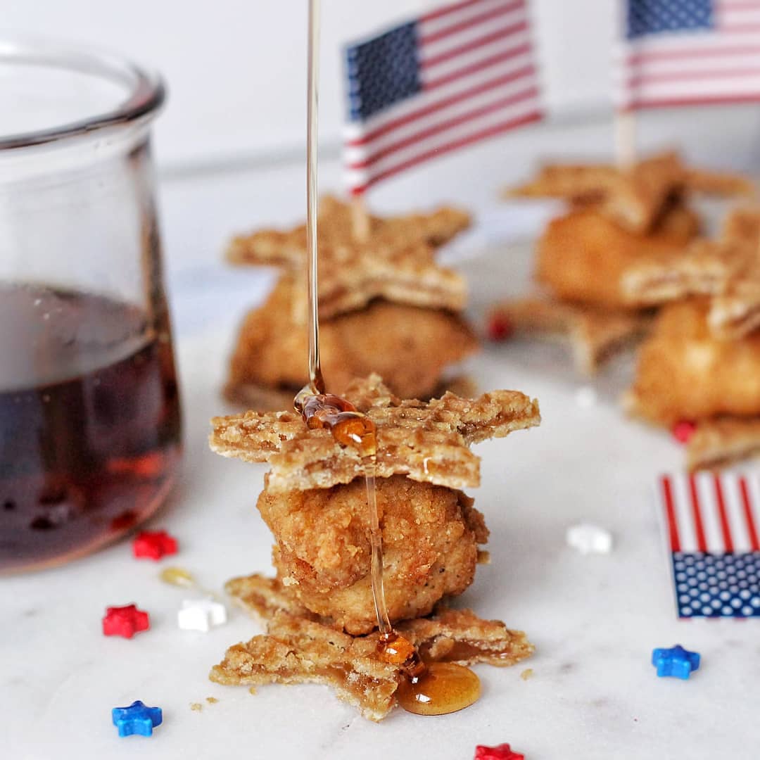 Mini Chicken and Waffle Bites with Stroopwafels. Photo by Instagram user @christincreativeco