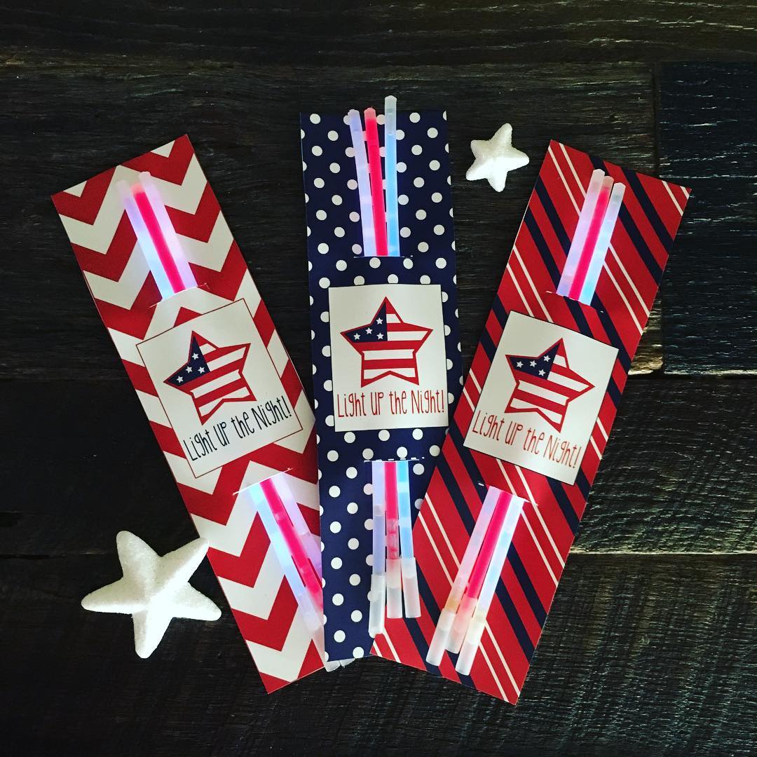 Fourth of July Party Favors with Glowsticks. Photo by Instagram user @lilacsandcharcoal