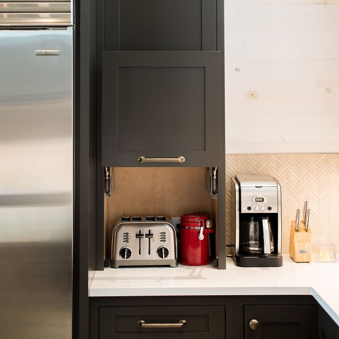 Built-in garage for kitchen appliances. Photo by Instagram user @chelseyhome