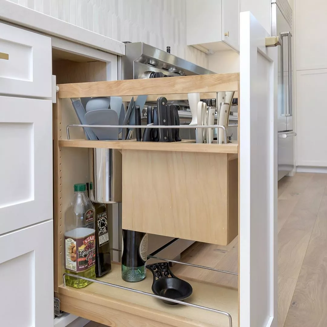 The Benefits of Pull Down Storage Shelves for Upper Kitchen Cabinets 