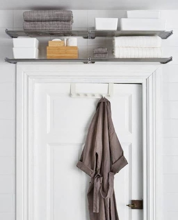 a walk through: Bathroom Shelving DIY