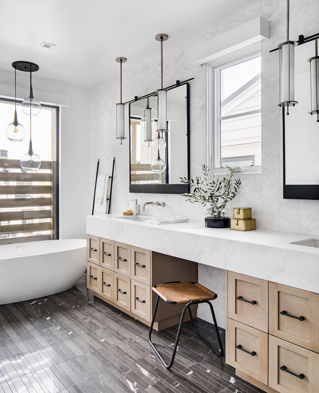 Modern Design Bathroom with Lots of Natural Light Sources. Photo by Instagram user @chadmellon