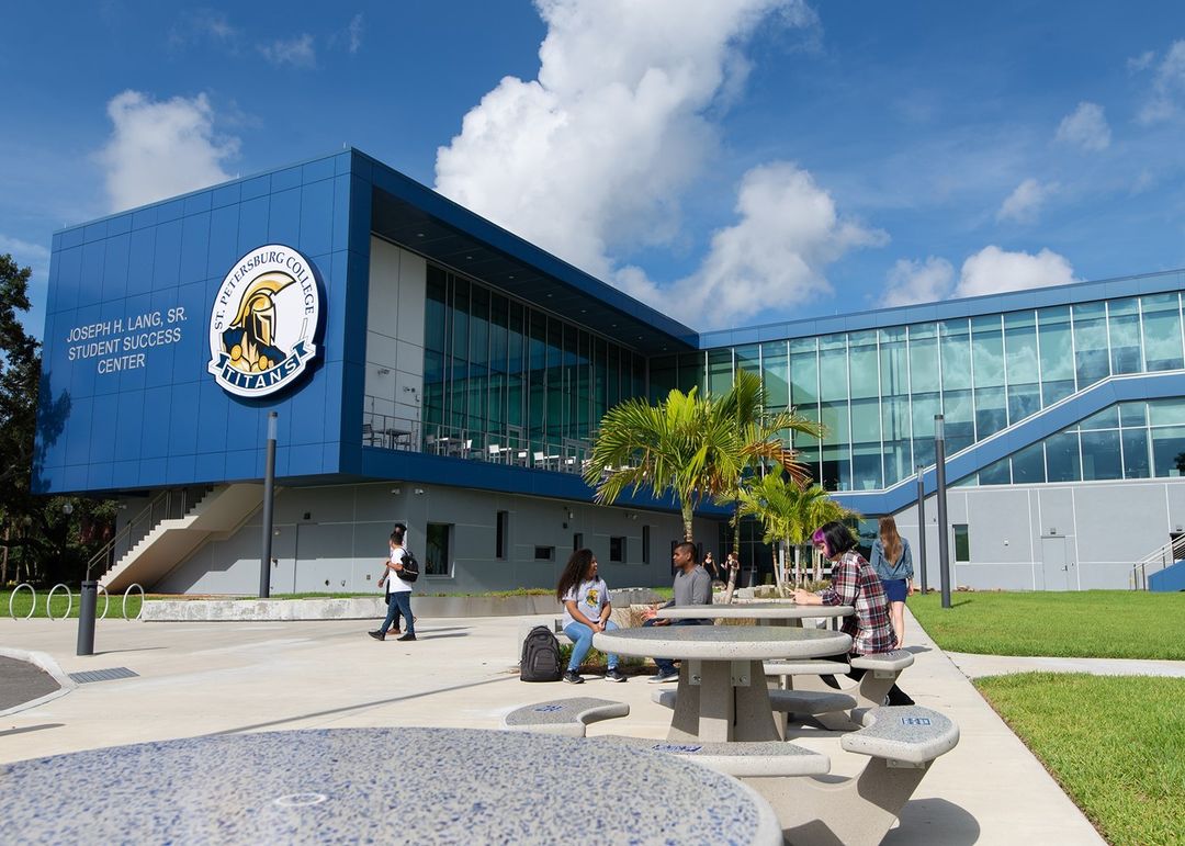 Outside View of St. Petersburg College's Student Success Center. Photo by Instagram user @stpetersburgcollege