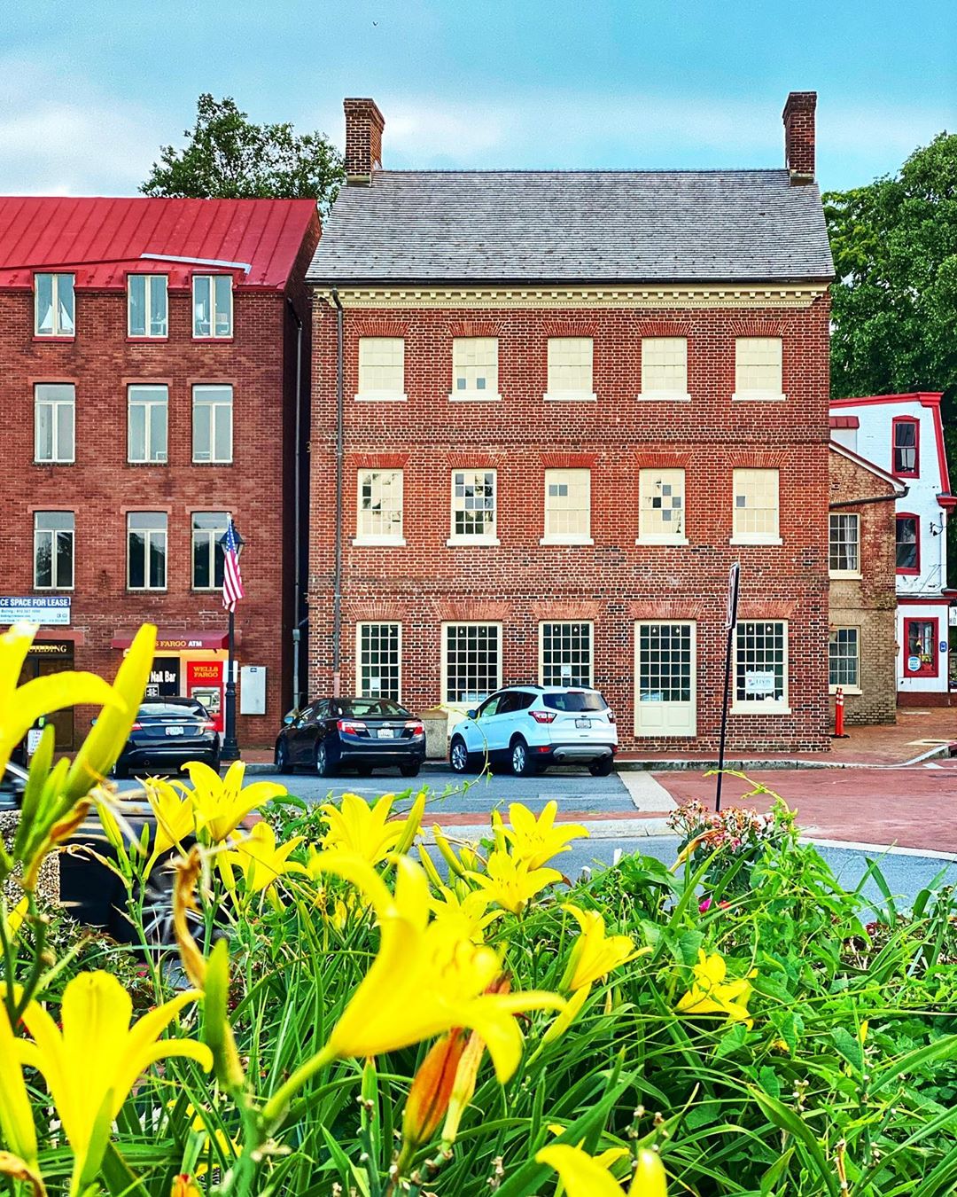 Old Buildings in Annapolis, MD. Photo by Instagram User @lenadrlena