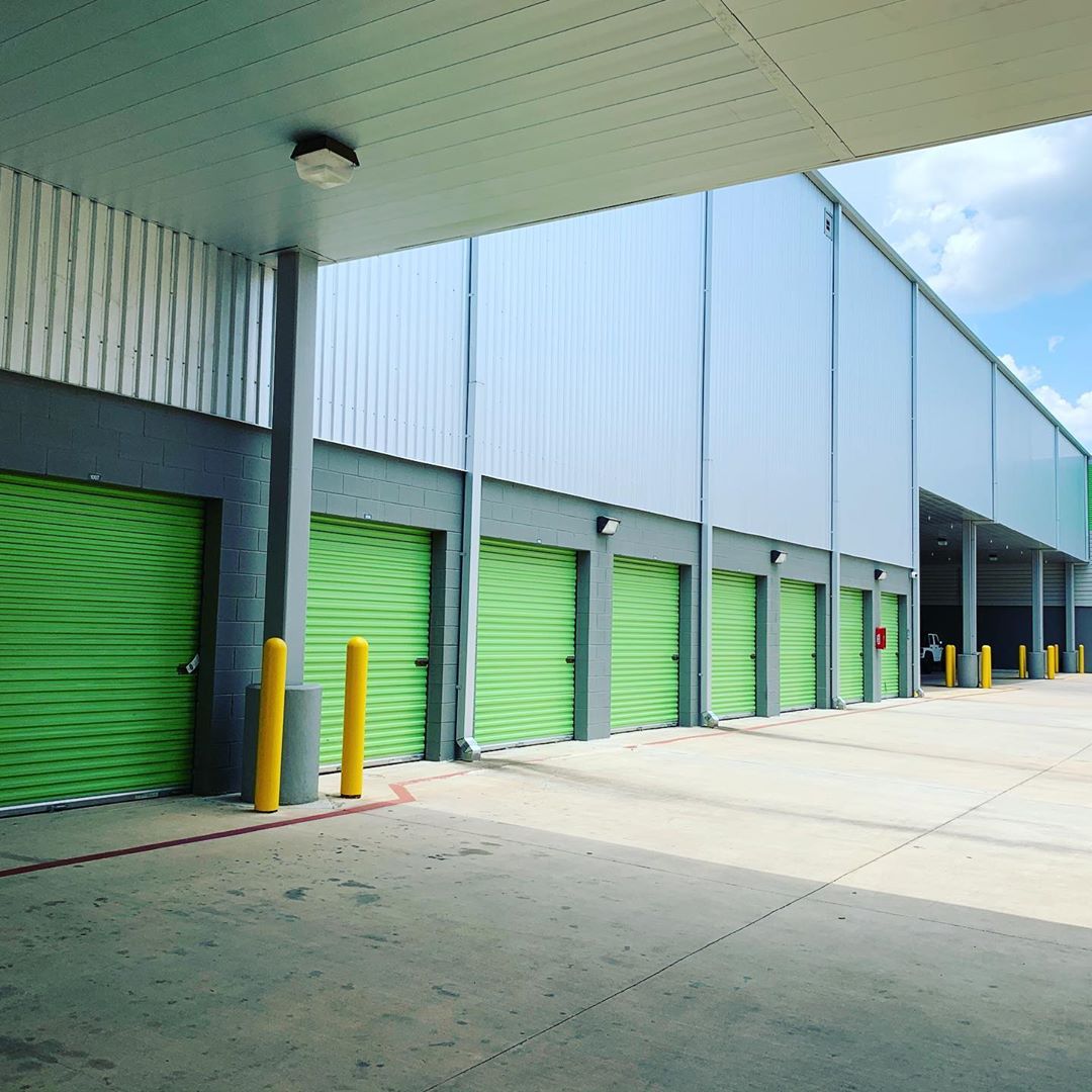 Exterior of an Extra Space Storage Facility Drive Up Units. Photo by Instagram user @edgecombassociatesinc