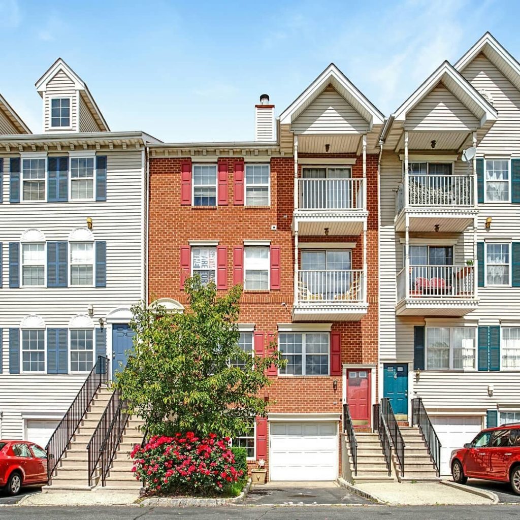 5 Safe, Affordable Neighborhoods in Newark Extra Space Storage