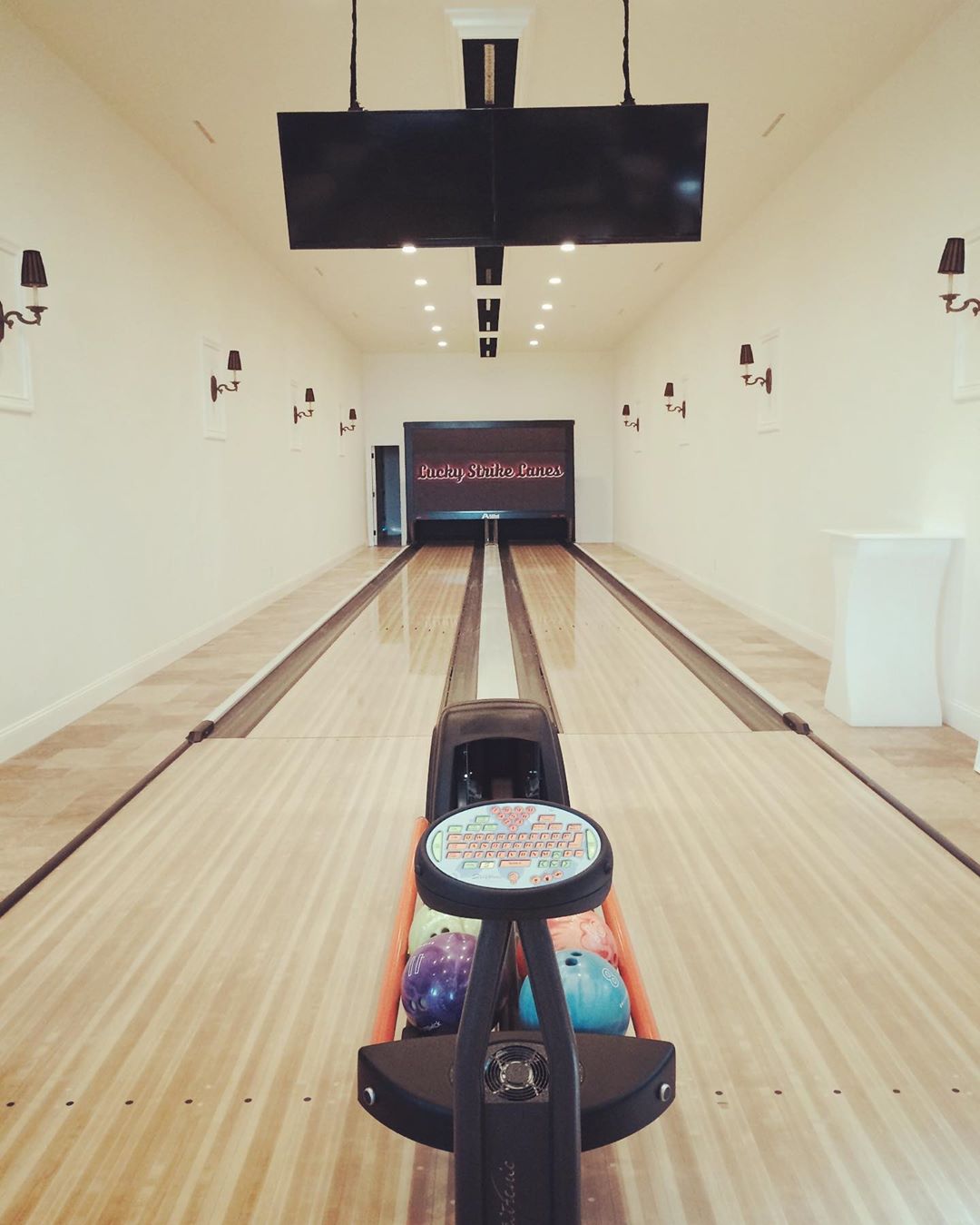 Home Bowling Alley with Two Lanes. Photo by Instagram user @charcodb