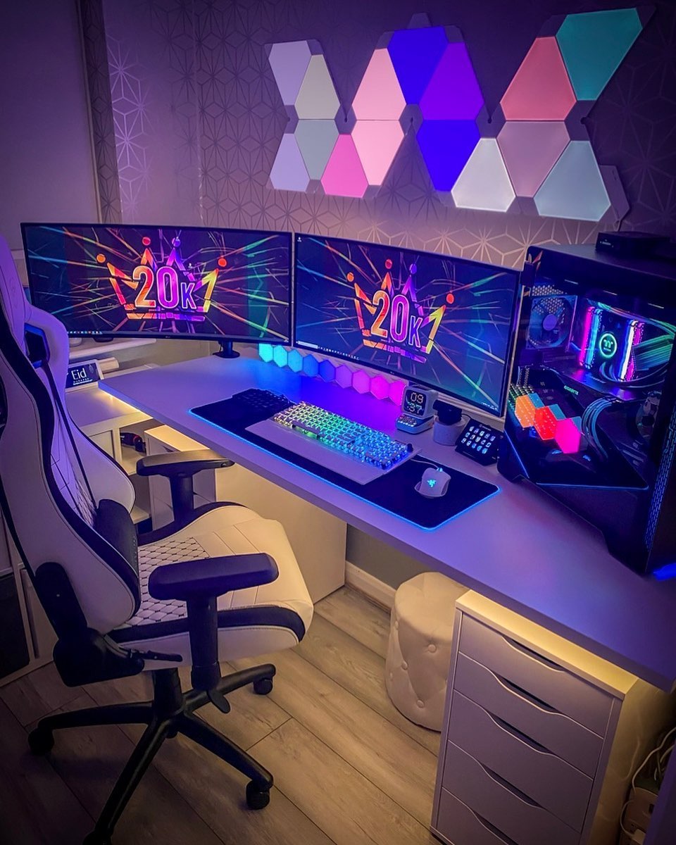 At Home PC Gaming Setup with Neon Lights. Photo by Instagram user @gizmoegram