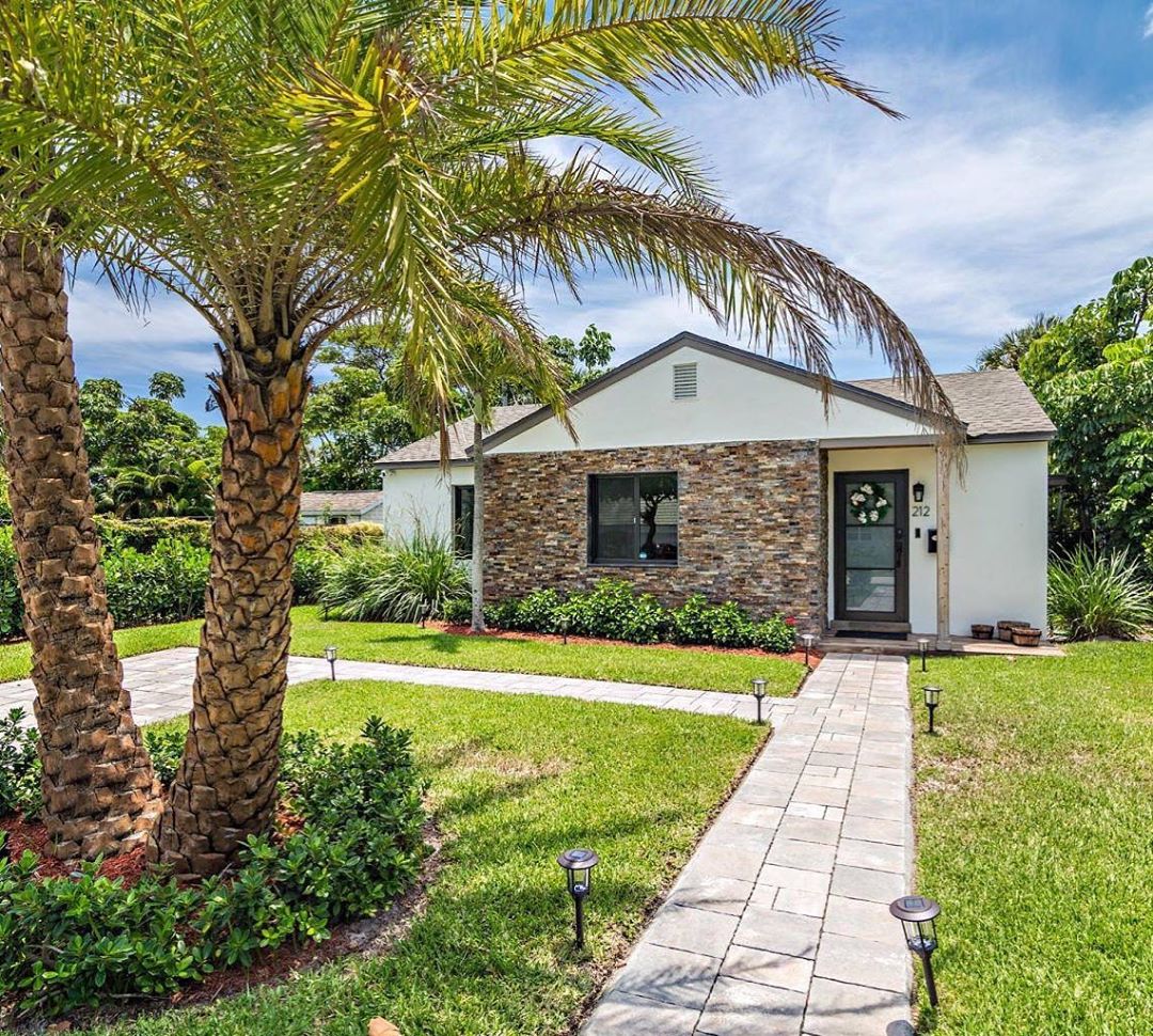 Single Family Home with Brick and Nice Walk Up in Southside West Palm Beach. Photo by Instagram user @the_kirkpatrickteam