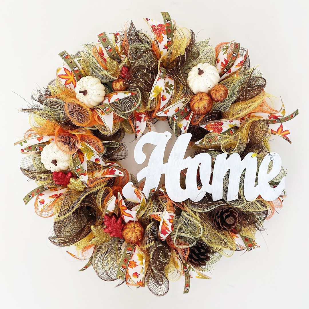 Fall Wreath with Home on It. Photo by Instagram user @daydream.craft