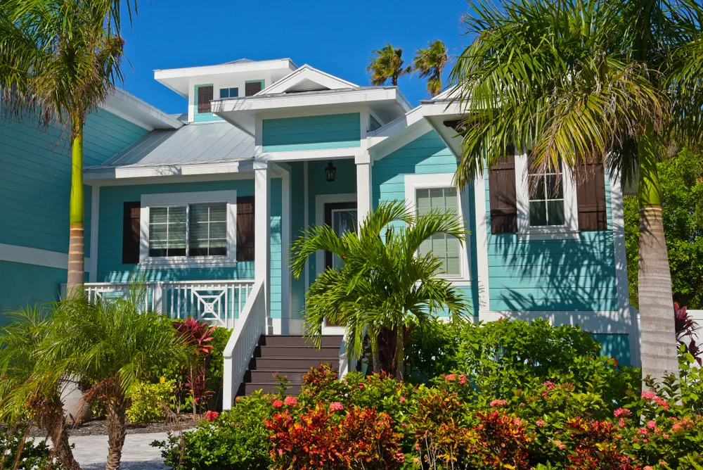 Nice Blue Beach Home Used for Airbnb Rentals