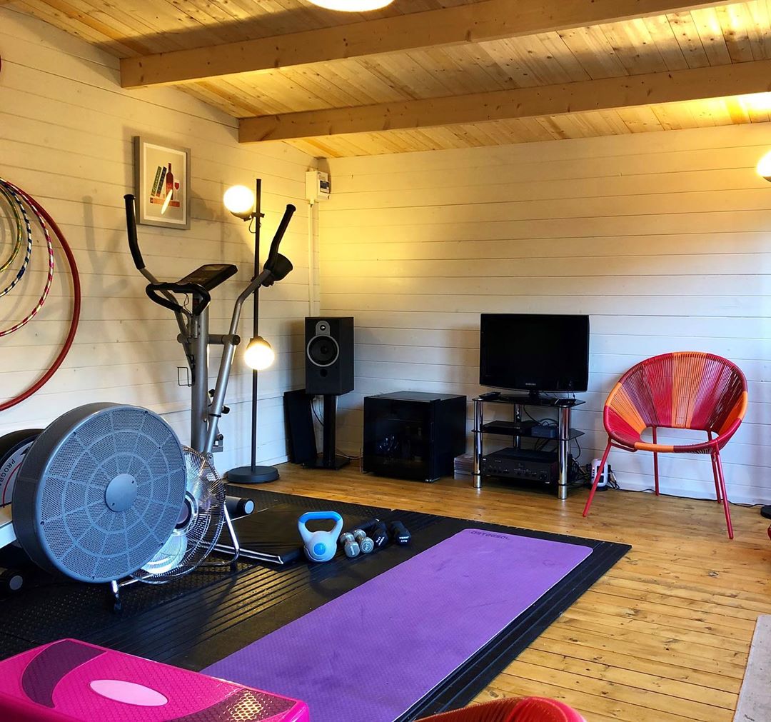 She Shed with Home Gym Set Up. Photo by Instagram user @dunsterhouseltd