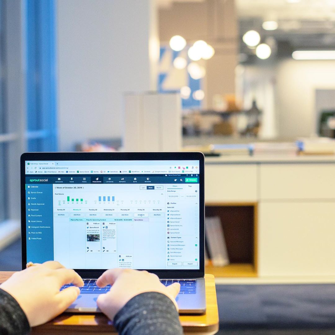 Person Setting Up Social Posts Using Sprout Social. Photo by Instagram user @sproutsocial