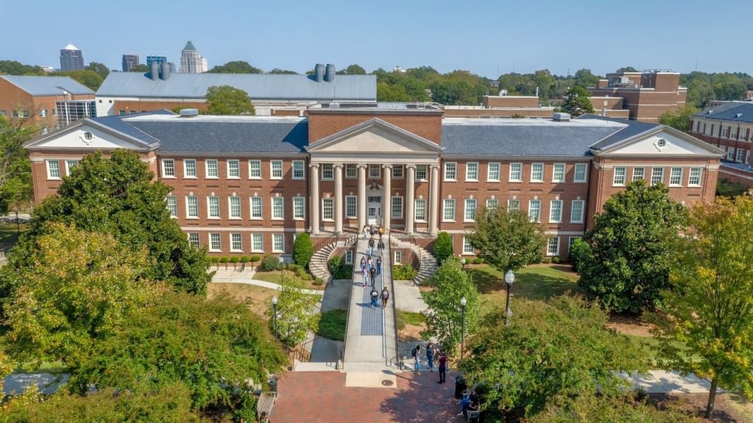 Campus Photo of the University of North Carolina - Greensboro. Photo by Instagram user @uncg
