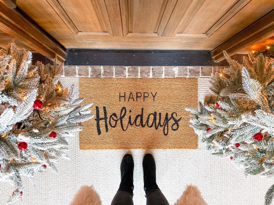 outdoor holiday mat. photo via @ lifewithlizblog