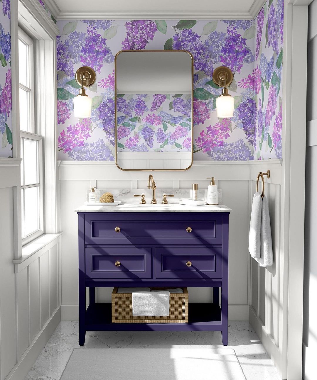 Eco-friendly floral pattern bathroom wallpaper. Photo by Instagram user @miurio_textiles
