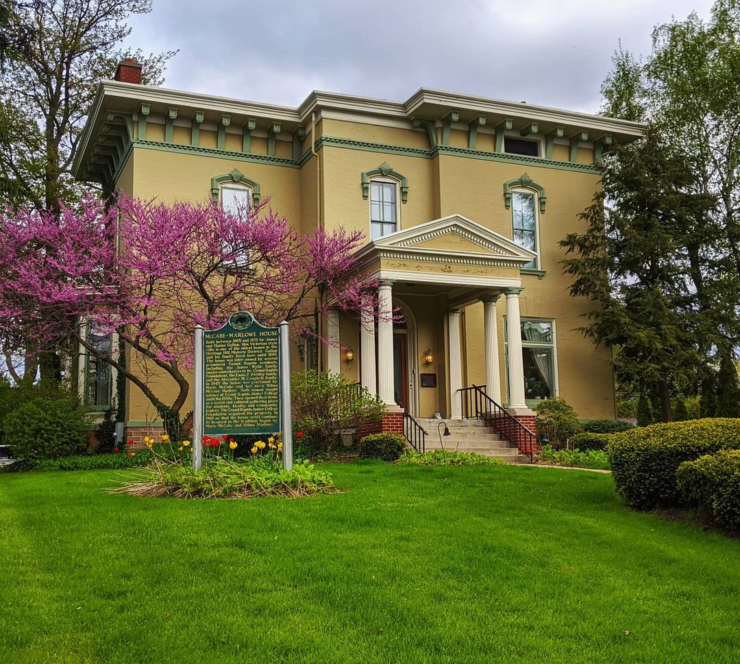 Historic home in Heritage Hills neighborhood in Grand Rapids. Photo by Instagram user @heritagehillgr 