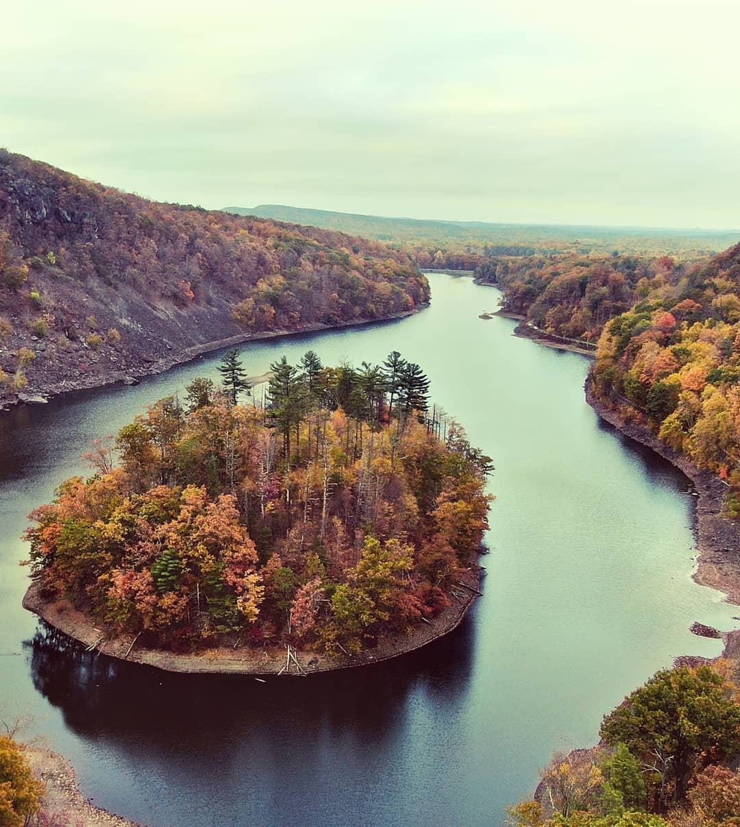 Aerial view of a bend in Hubbard Park, CT. Photo by Instagram user @danidiamondphotography.