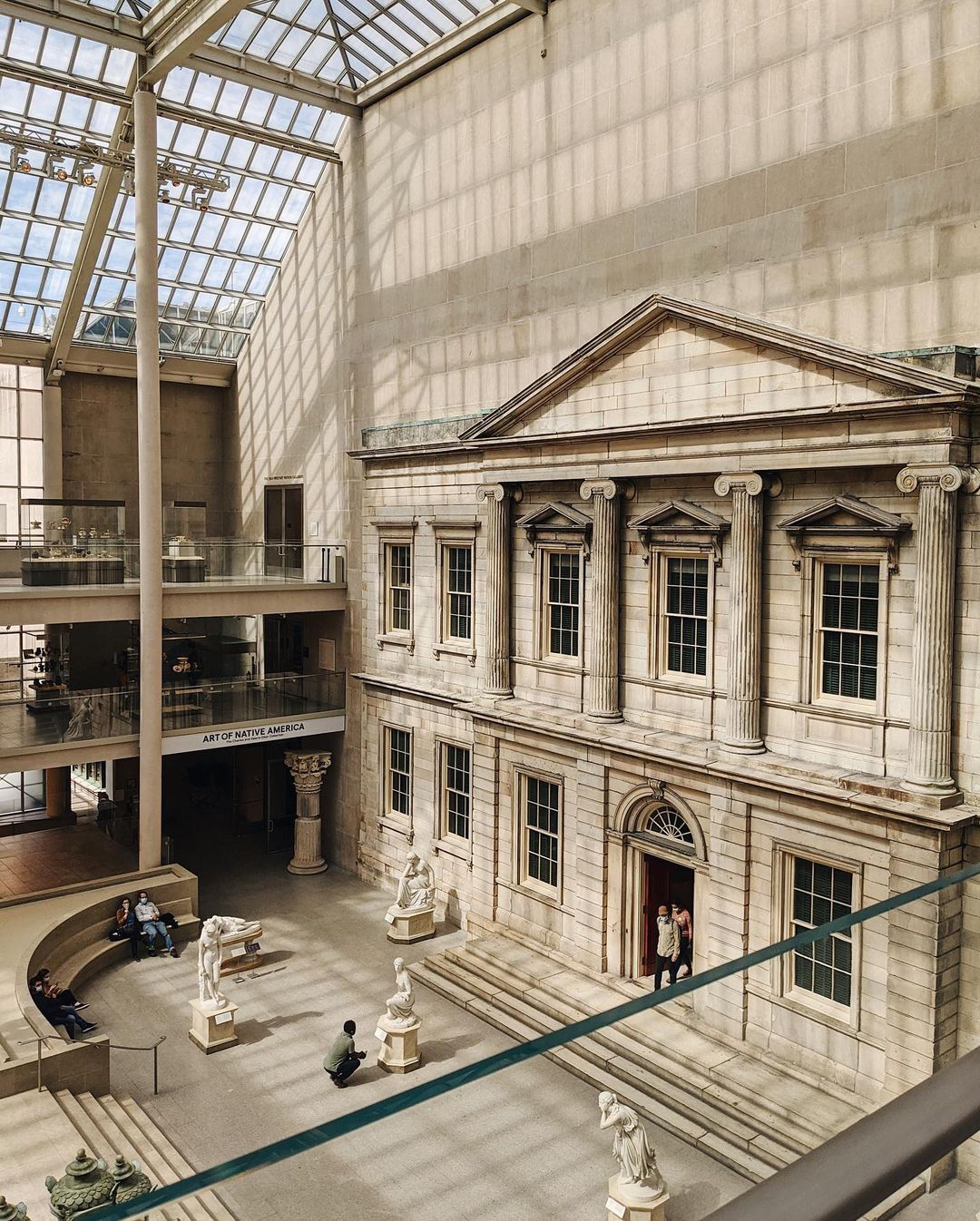 Inside of the Metropolitan Museum of Art in NYC. Photo by Instagram user @thenamestesa