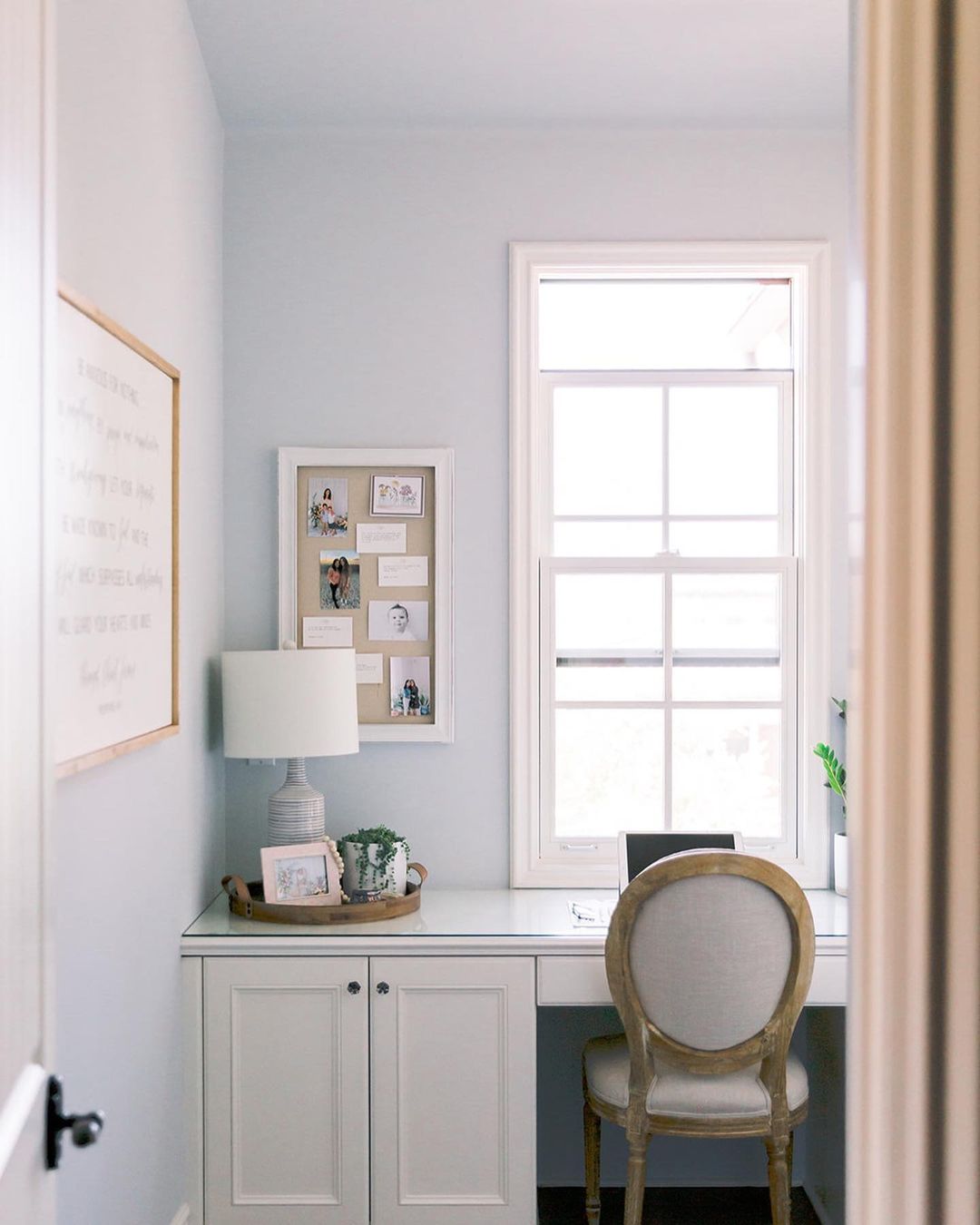 Minimal Home Office with Whiteboard on the Wall. Photo by Instagram user @simply__organized