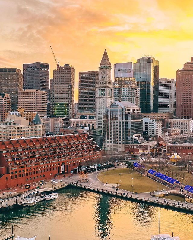 Boston, MA skyline. Photo by @mediabymarvin