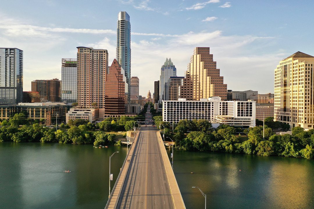 Austin, TX skyline. Photo by Instagram user @wallerhouse