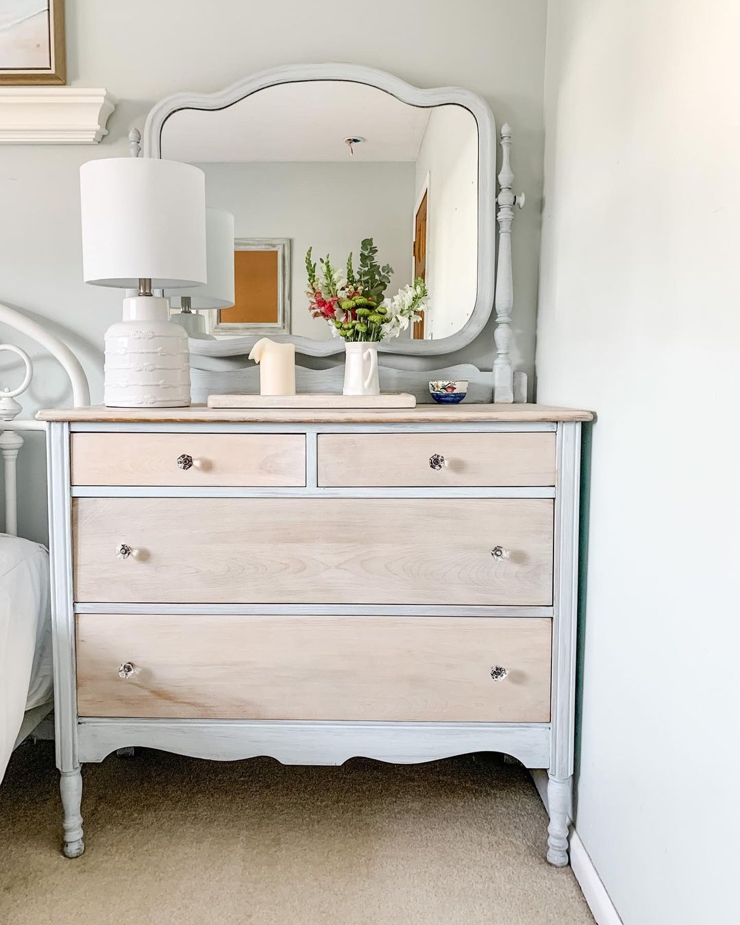 decorate a bedroom dresser