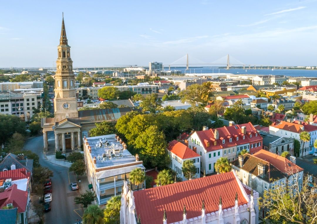 Charleston, SC skyline. Photo by Instagram user @charlestonvacays