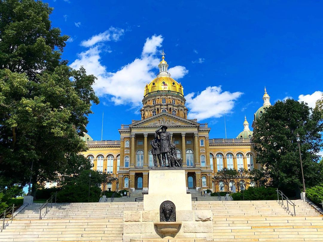 The Iowa Capitol Building with Golden Dome. Photo by Instagram User @iowacapitol