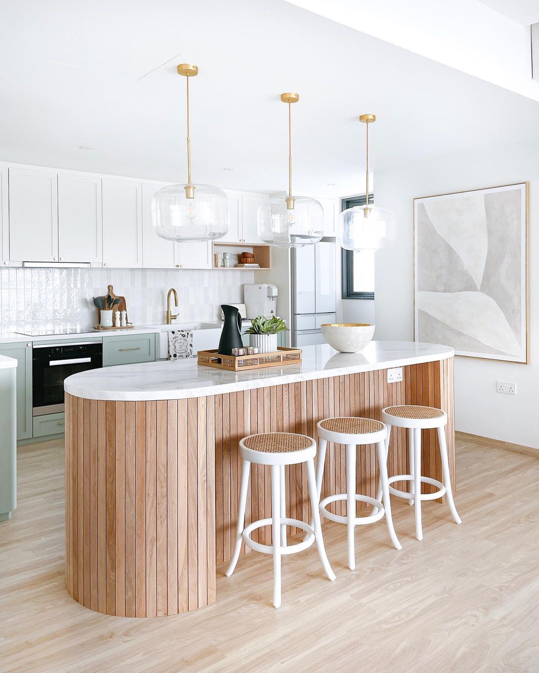 Beautiful open kitchen design with Scandinavian style. Photo by Instagram User @houseofchais