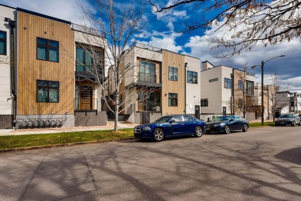 Buying vs. Renting a Home in Denver | Extra Space Storage