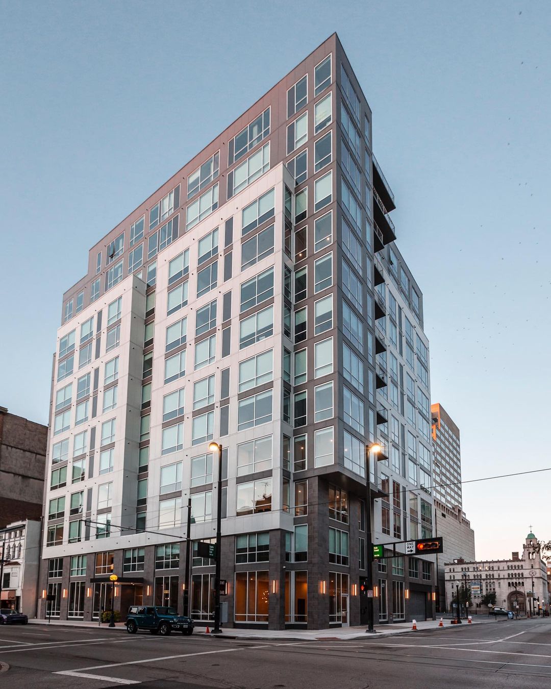 Street View of the Blonde Apartments in the Central Business District, Cincinnati. Photo by Instagram user @theblondeapartments