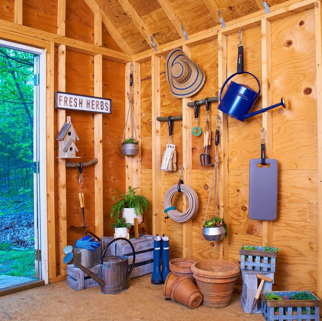 Cleaned Up Backyard Shed. Photo by Instagram user @velcrobranduk