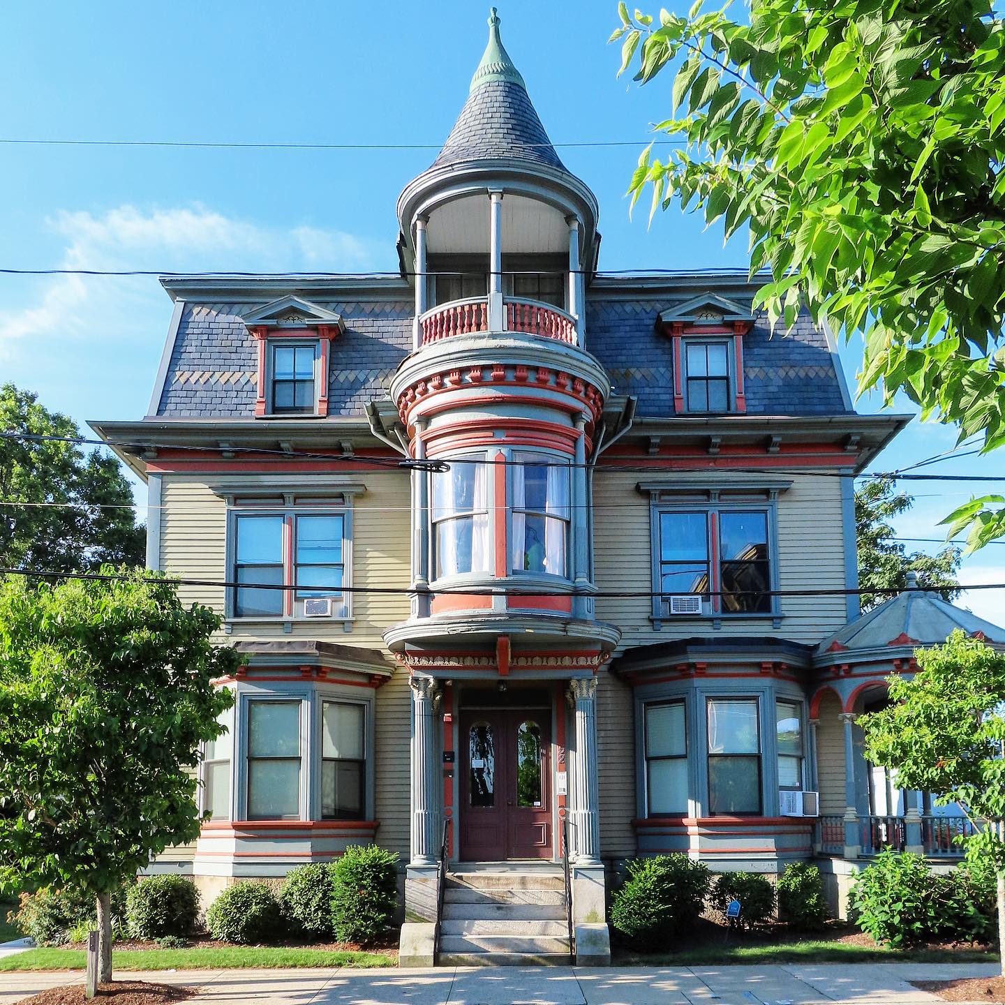 Late Victorian style home located in South Elmwood neighborhood in Providence, RI. Photo by Instagram user @_jhogarty_____