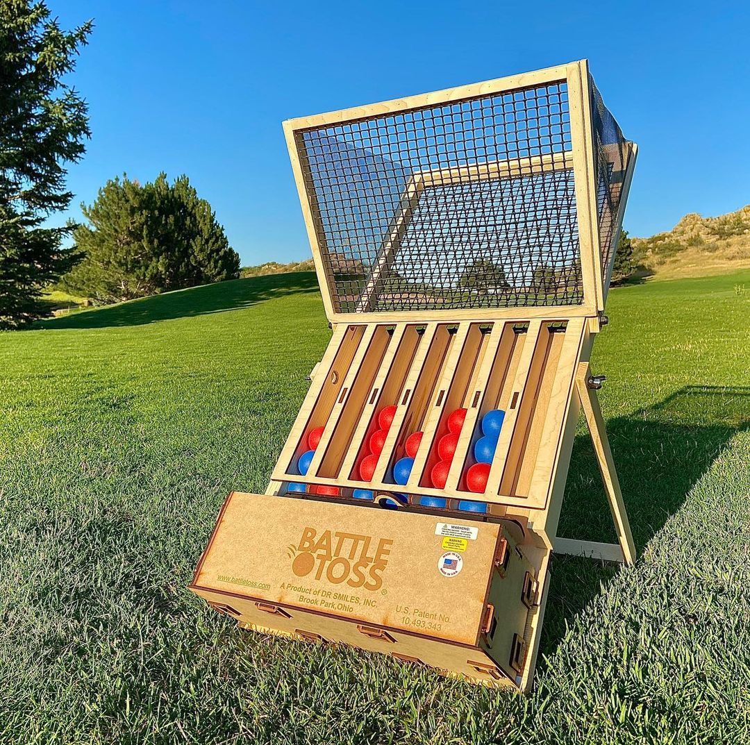 Large Outdoor Game of Connect Four. Photo by Instagram user @tailgatingchallenge