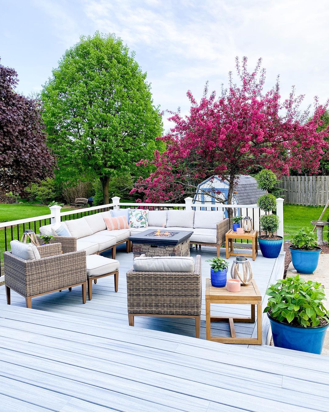 Backyard Extended Deck with Lots of Seating. Photo by Instagram user @searing.styles